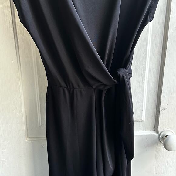 Banana Republic Tie-Front Cropped Jumpsuit Black - Picture 6 of 9